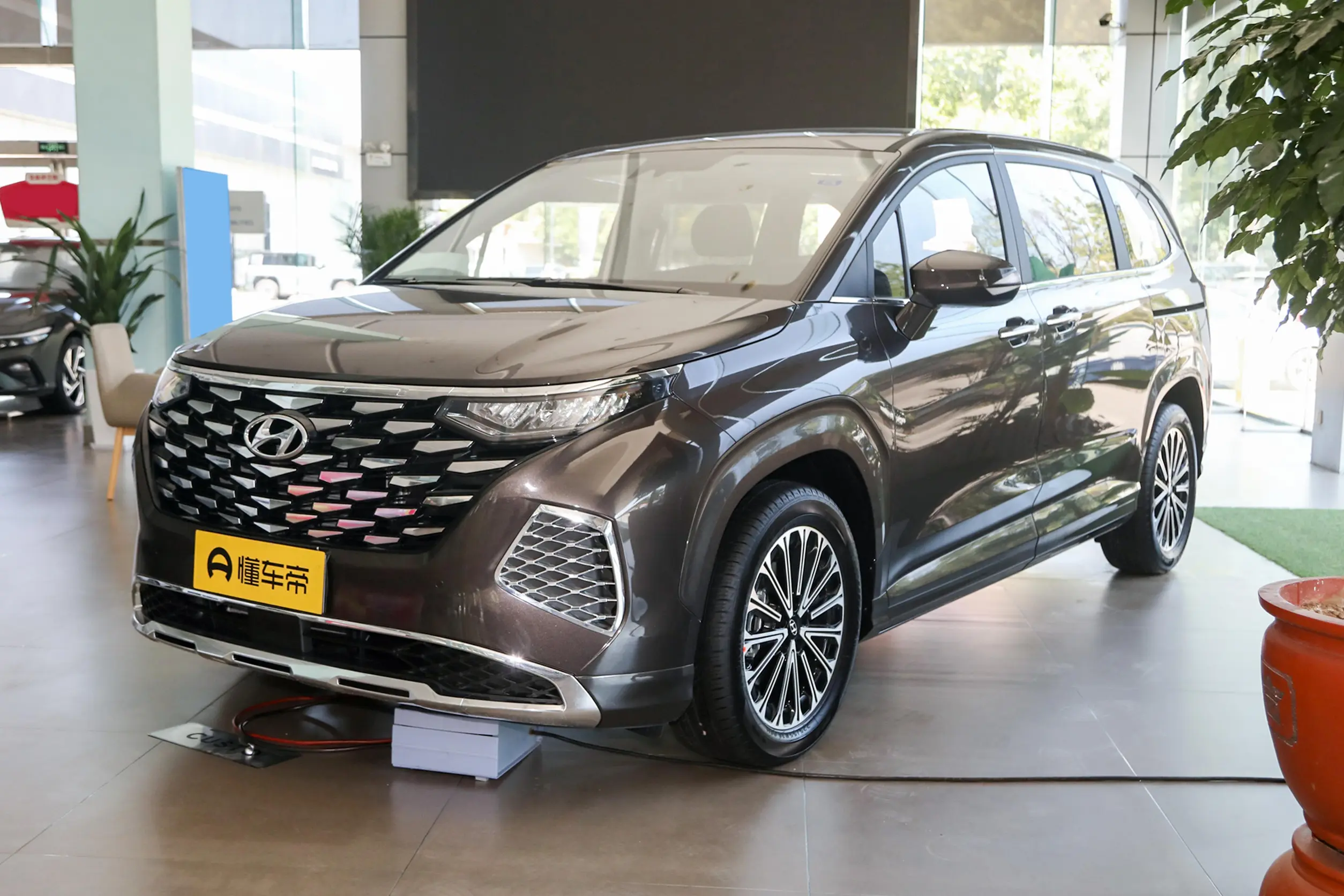Hyundai Custo